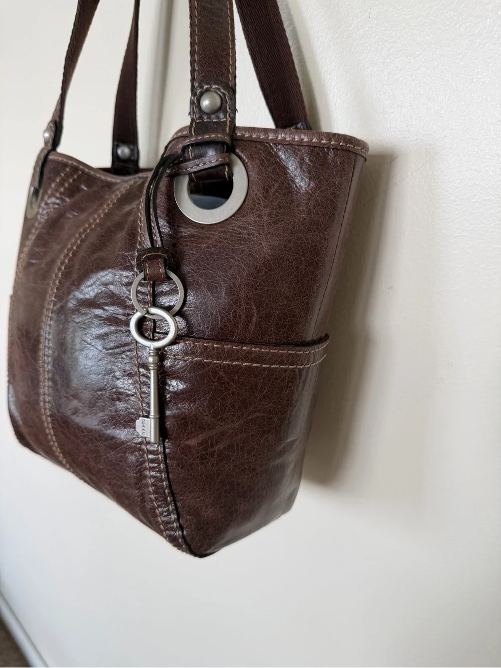 FOSSIL Chocolate Brown Leather Vintage Hobo Shoulder Tote Bag w Silver Key